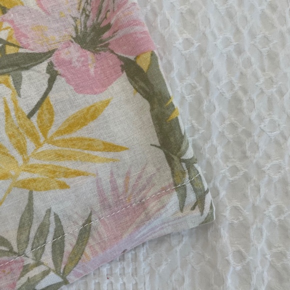 Linen Blend Tropical Print Shorts - Picture 9 of 16